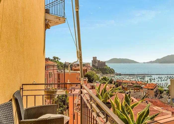 Sea View Private Parking Position * Lerici